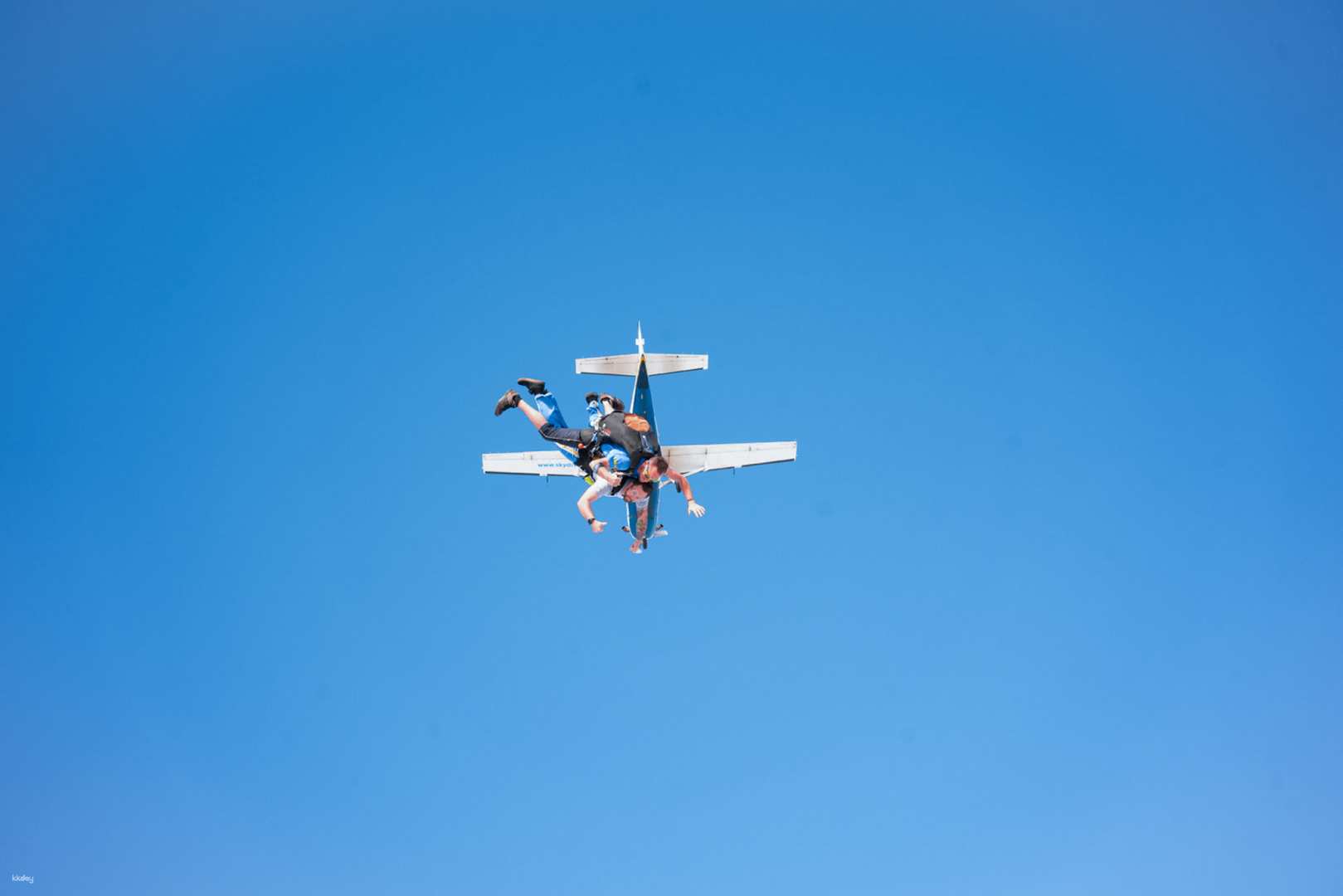 [With Transfer] Perth Rockingham Skydiving Experience | Western Australia