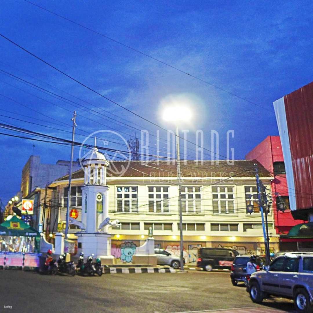 Bandung City Lights Tour | Bandung Square, Performance Viewing, Braga Street | Bandung Indonesia