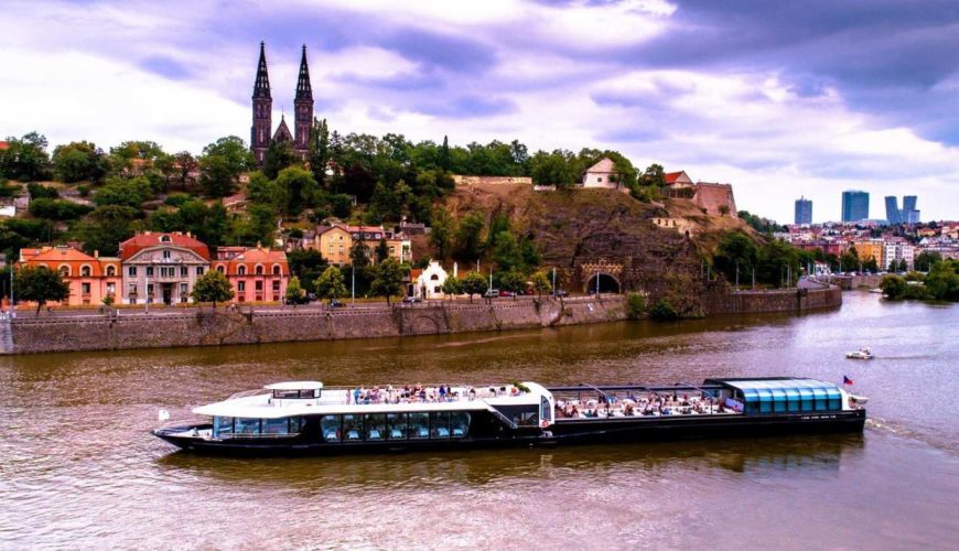 Prague | Vltava River Lunch Cruise on Glass Boat