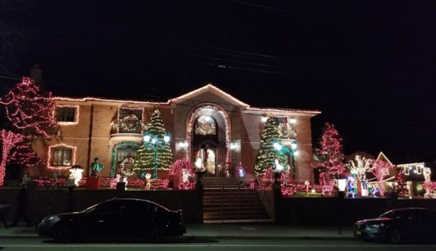 Dyker Heights Christmas Wonderland tour