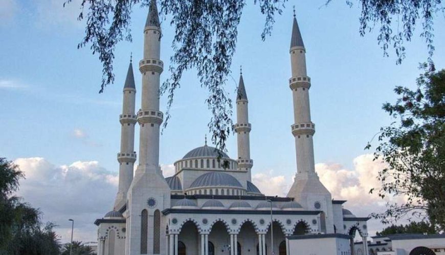 Full Day Dubai City tour with Gold Souk, Spice Souk & Blue Mosque visit