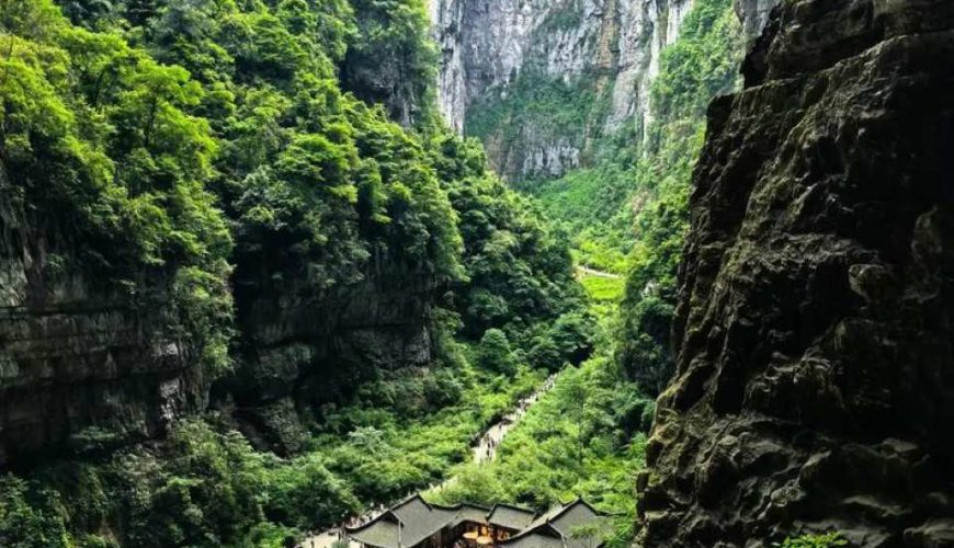 重庆武隆天生三桥+龙水峡地缝/仙女山森林公园纯玩一日游 （打卡喀斯特地貌两大奇观）