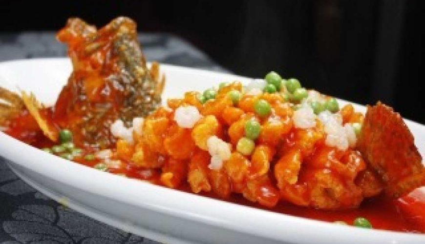 [From Shanghai] Suzhou Day Tour: Humble Administrator's Garden + Lingering Garden + Hanshan Temple + Ancient Canal Cruise (Includes Japanese/Chinese/English Guide, Suzhou Noodles Lunch & Fine Suzhou Cuisine Dinner)