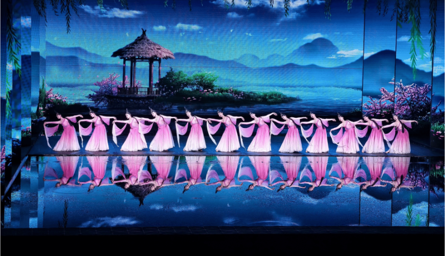 Xi'an Terracotta Army + Huaqing Palace + Song of Everlasting Regret/Eternal Love/Legend of the Camel Bell Day Tour (with free Hanfu experience)