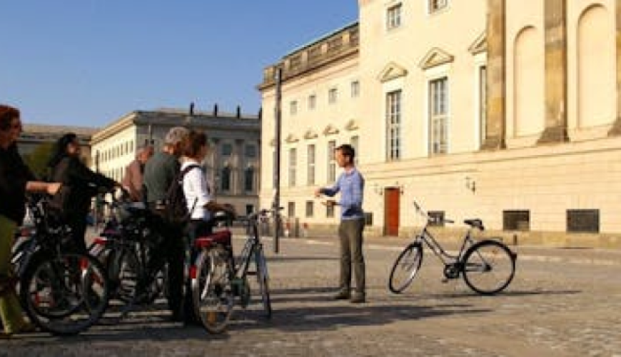 Best of Berlin private bike tour