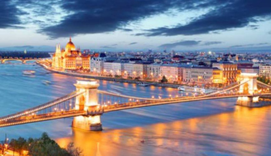 [Exclusive private charter car] One-day private charter car in Budapest, Hungary or its surrounding areas l Chinese driver, DIY itinerary