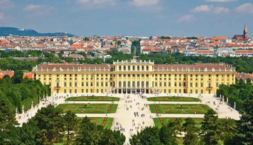 Eastern Europe Classic Cruise | Budapest & Prague 5 days and 4 nights | Departing from Budapest | Chinese tour guide