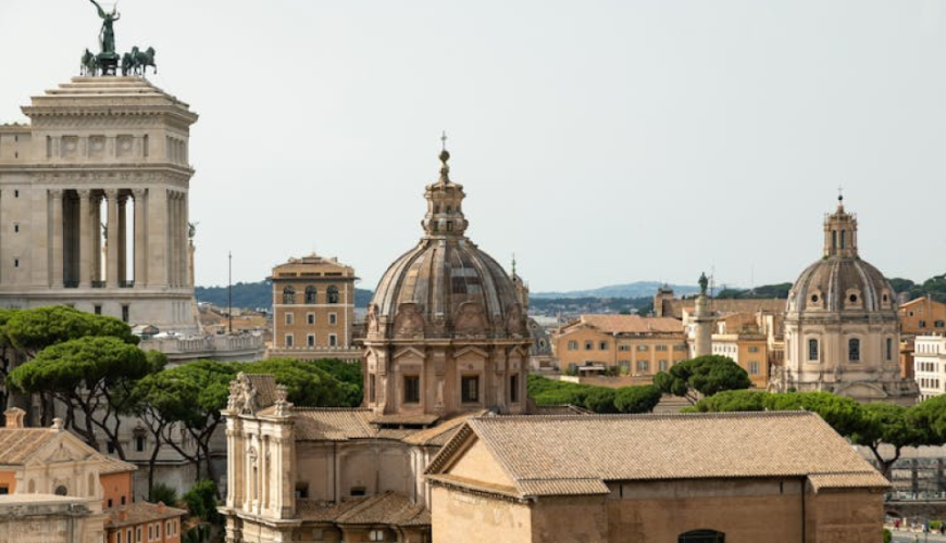 Colosseum and Roman Forum Small-Group Tour with Local Guide