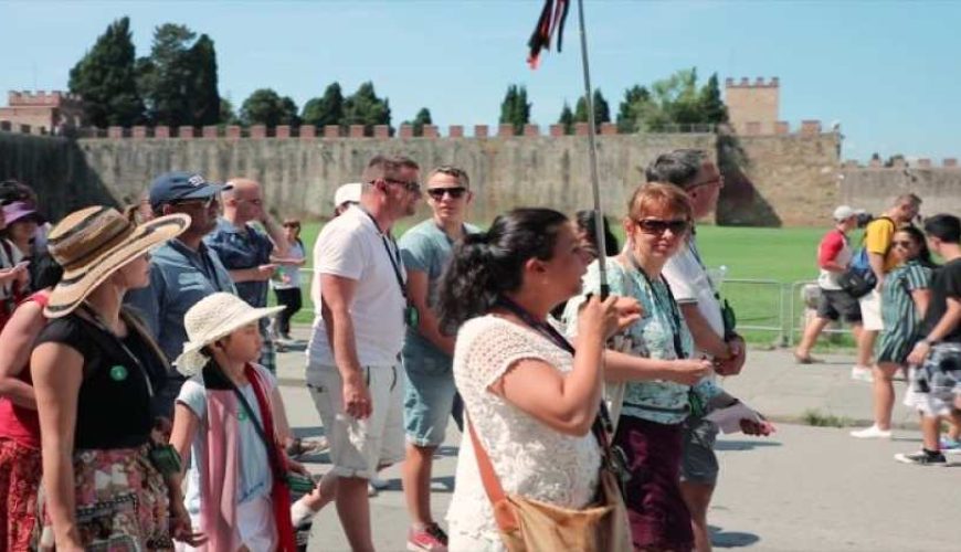 Pisa Walking Tour: Miracoli Square & Leaning Tower of Pisa | Italy