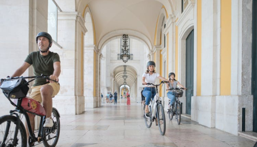 Up the hills E-bike tour in Lisbon