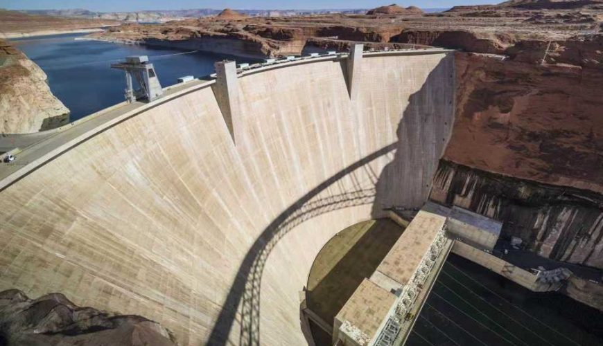 Arizona 1-Day Tour from Las Vegas: Upper Antelope Canyon & Horseshoe Bend & Glen Canyon Dam with lunch