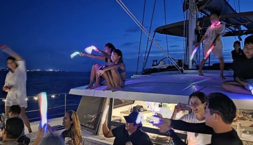 Saipan Small Premium Sunset & Starlight Yacht Cruise + Hotel Pickup (Korean Operated)