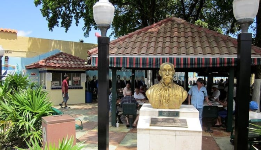 Little Havana beyond Cuba guided tour in Miami