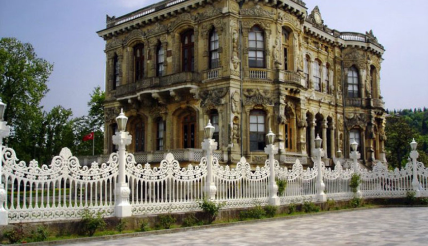 Istanbul Sightseeing Tour, Dolmabahce Palace and Bosphorus Cruise